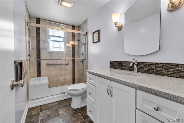 61 Bay Lane, Cheektowaga, NY 14225
