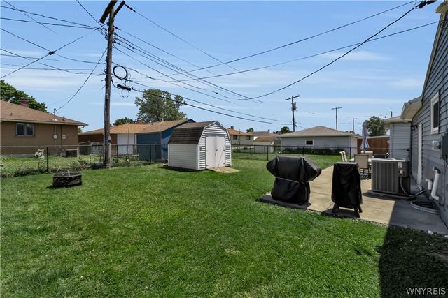 61 Bay Lane, Cheektowaga, NY 14225