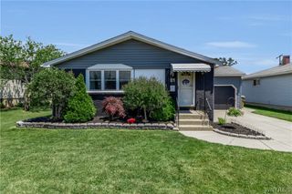 61 Bay Lane, Cheektowaga, NY 14225