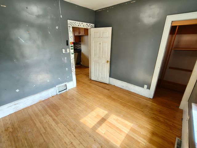 3839 Roche Street, Hobart, IN 46342