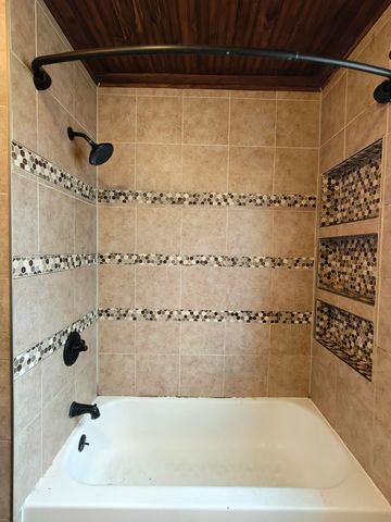 3839 Roche Street, Hobart, IN 46342