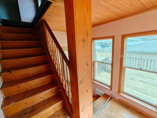 3839 Roche Street, Hobart, IN 46342