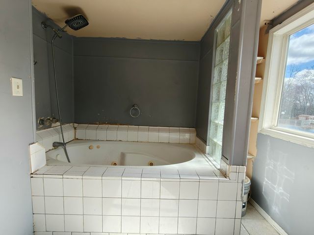 3839 Roche Street, Hobart, IN 46342