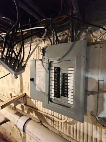 3839 Roche Street, Hobart, IN 46342