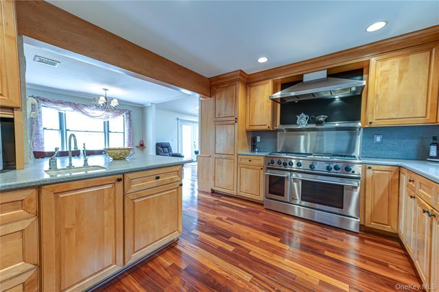 114 Randall Road, Shoreham, NY 11786