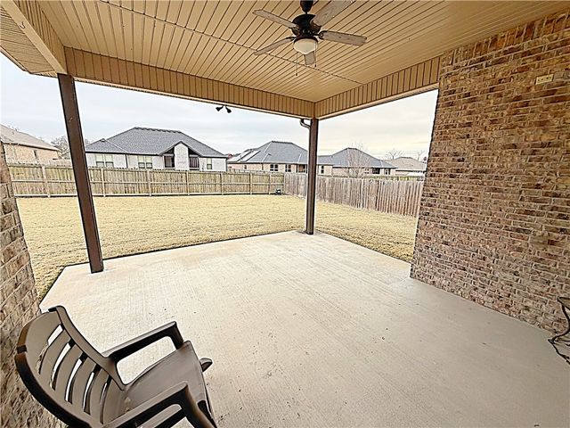 206 Deere Run Drive, Cave Springs, AR 72718