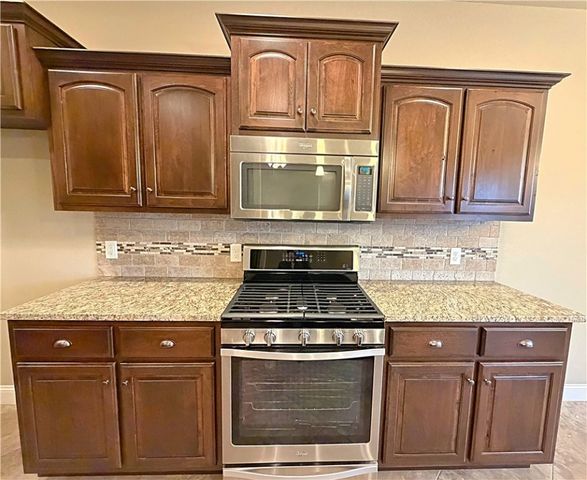 206 Deere Run Drive, Cave Springs, AR 72718