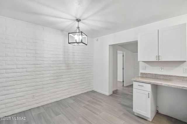 2860 W Calle Del Huerto, Tucson, AZ 85741