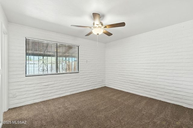 2860 W Calle Del Huerto, Tucson, AZ 85741