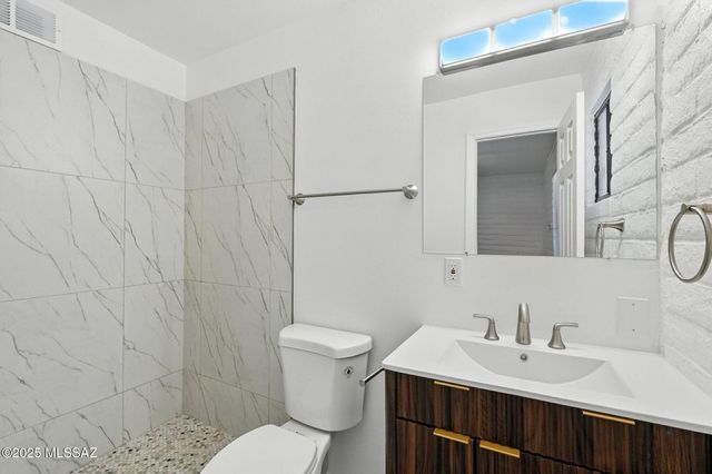 2860 W Calle Del Huerto, Tucson, AZ 85741