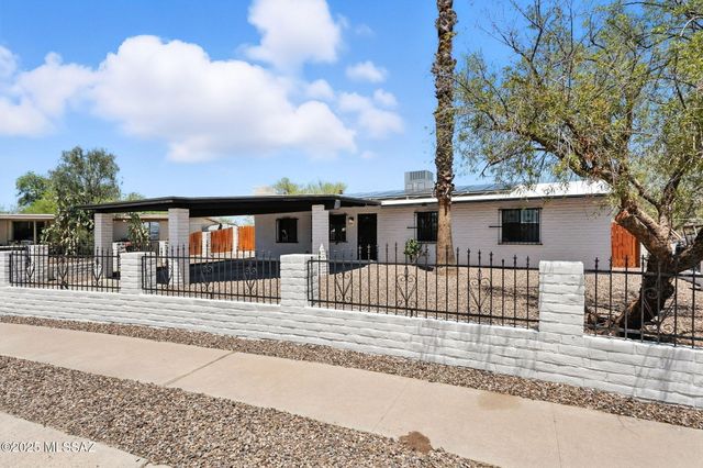 2860 W Calle Del Huerto, Tucson, AZ 85741