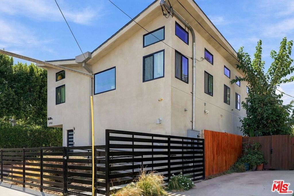 5753 Case Avenue, North Hollywood, CA 91601 — photo 3