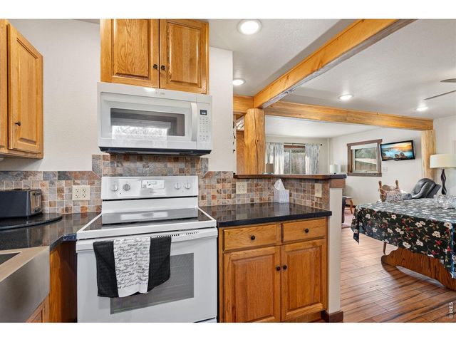 225 Meadow Ln, Bellvue, CO 80512