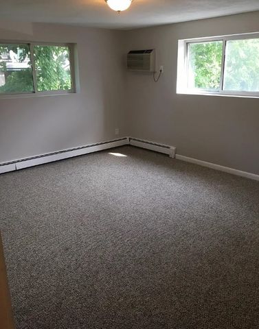 73 Charlesbank Rd 201, Newton, MA 02458