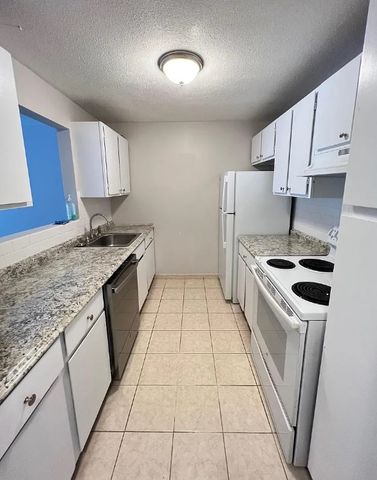 73 Charlesbank Rd 201, Newton, MA 02458