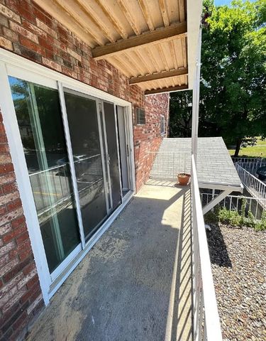 73 Charlesbank Rd 201, Newton, MA 02458
