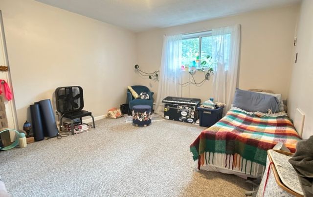73 Charlesbank Rd 201, Newton, MA 02458