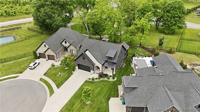 799 Dani Ann Way, Jeffersonville, IN 47130