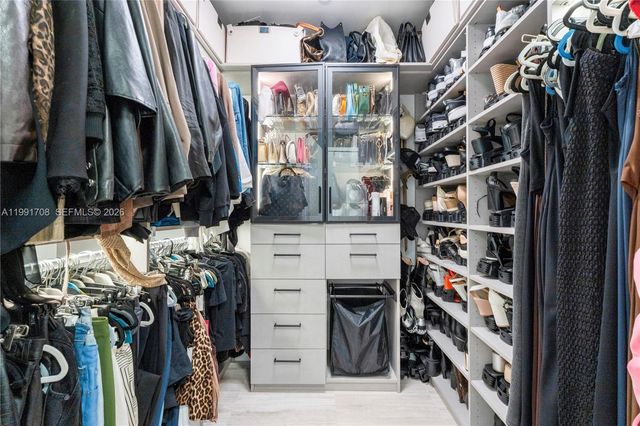 851 NE 1 Ave 4307, Miami, FL 33132