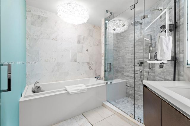 851 NE 1 Ave 4307, Miami, FL 33132