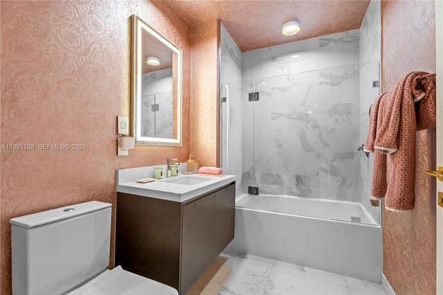 851 NE 1 Ave 4307, Miami, FL 33132