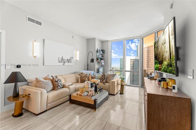 851 NE 1 Ave 4307, Miami, FL 33132