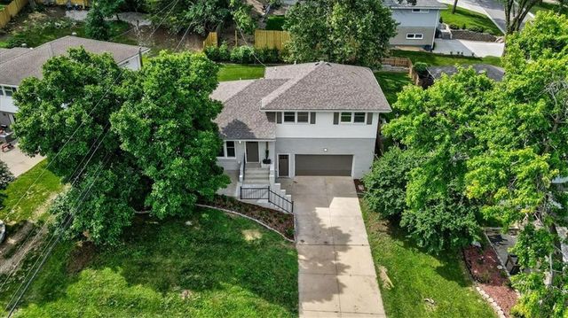 5657 W 50 Street, Mission, KS 66202