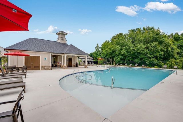 1683 Fawlocke Run, Loganville, GA 30052