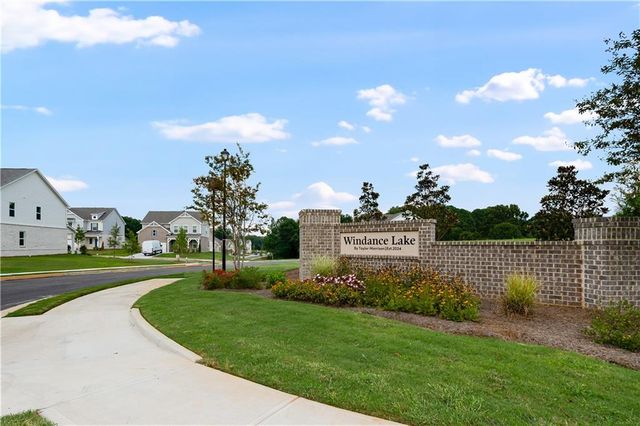 1683 Fawlocke Run, Loganville, GA 30052