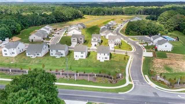 1683 Fawlocke Run, Loganville, GA 30052