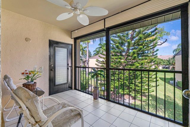 407 Pine Glen Lane B-1, Greenacres, FL 33463