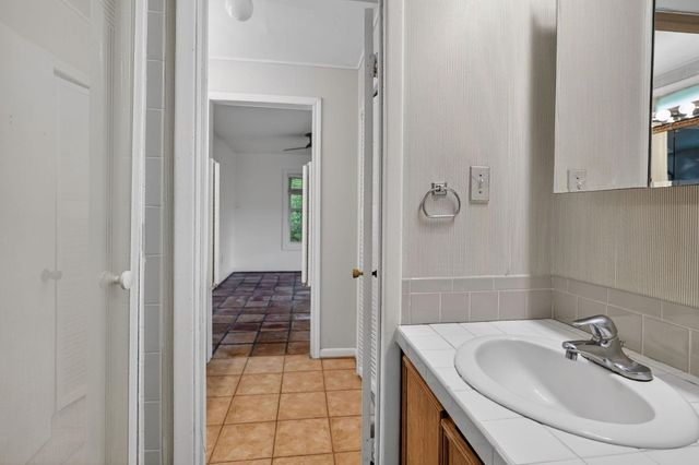 1204 Ashburn Avenue, College Station, TX 77840