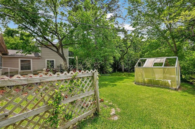 1204 Ashburn Avenue, College Station, TX 77840