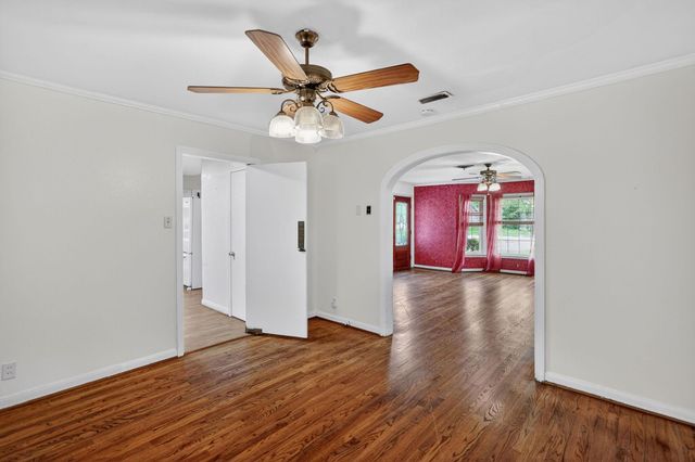 1204 Ashburn Avenue, College Station, TX 77840