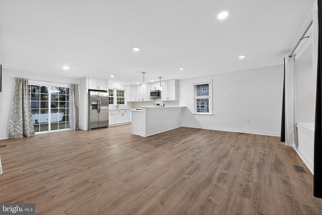 604 MCKINLEY AVE, Pitman, NJ 08071