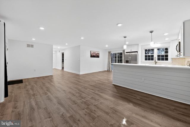 604 MCKINLEY AVE, Pitman, NJ 08071