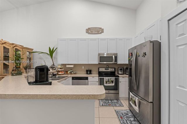 3220 NE 11th Drive, Homestead, FL 33033