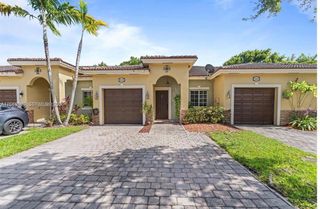 3220 NE 11th Drive, Homestead, FL 33033