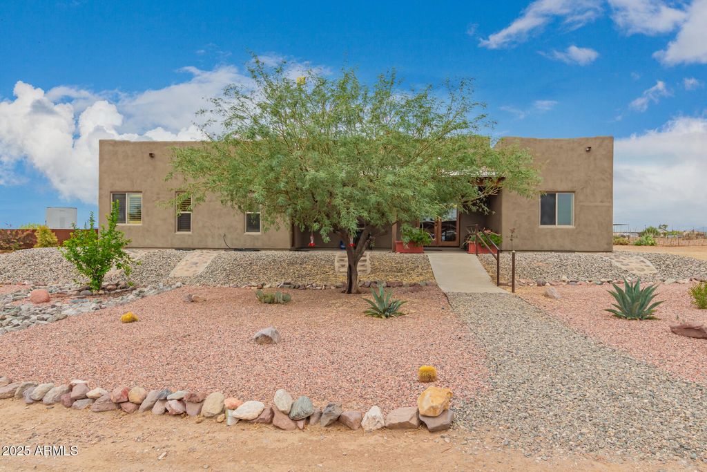 40342 N 253rd Avenue, Morristown, AZ 85342