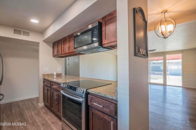 9134 E Calle Cascada, Tucson, AZ 85715