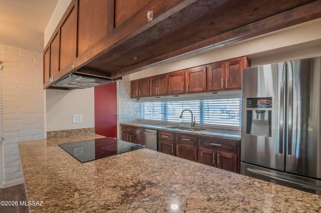 9134 E Calle Cascada, Tucson, AZ 85715