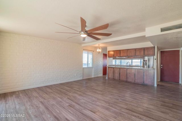 9134 E Calle Cascada, Tucson, AZ 85715