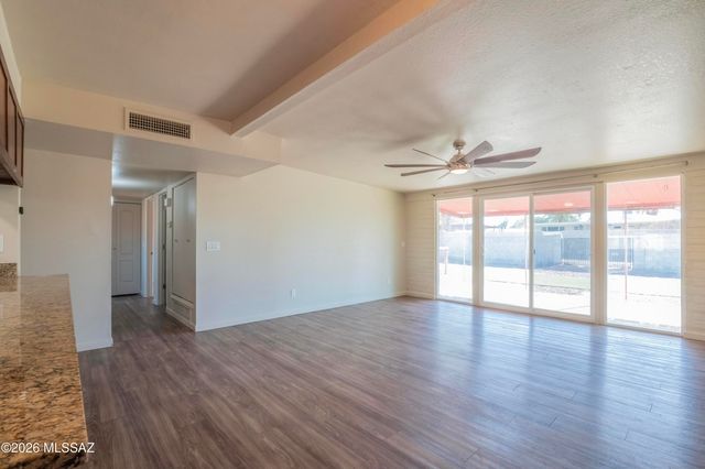 9134 E Calle Cascada, Tucson, AZ 85715