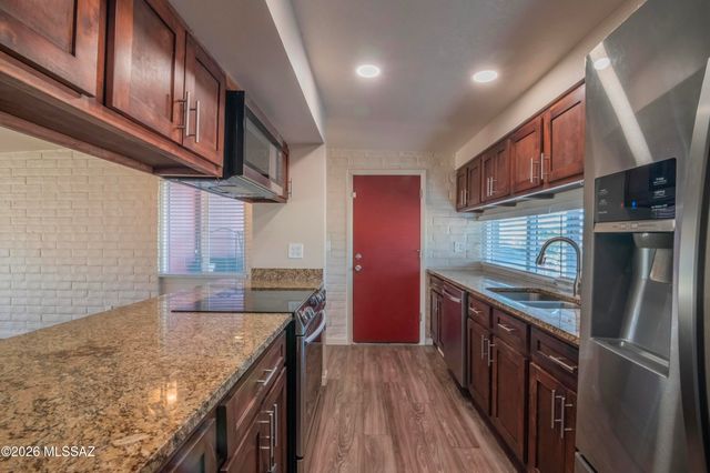 9134 E Calle Cascada, Tucson, AZ 85715