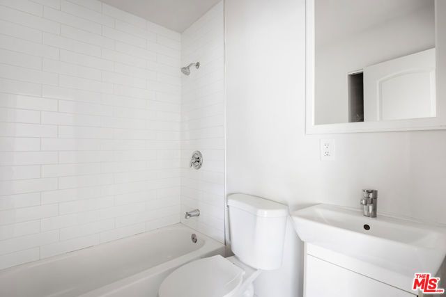 1562 Attridge Avenue, Los Angeles, CA 90063