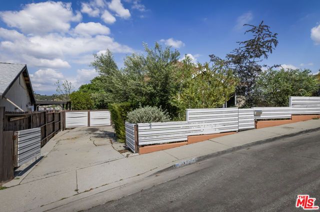 1562 Attridge Avenue, Los Angeles, CA 90063