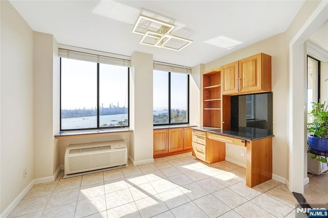 200 Winston Drive 2019, Cliffside Park, NJ 07010