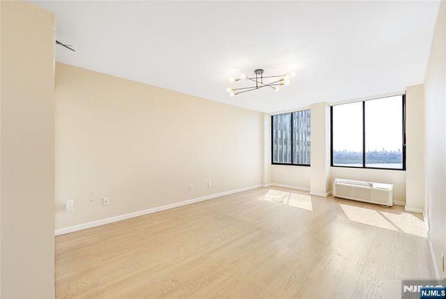 200 Winston Drive 2019, Cliffside Park, NJ 07010