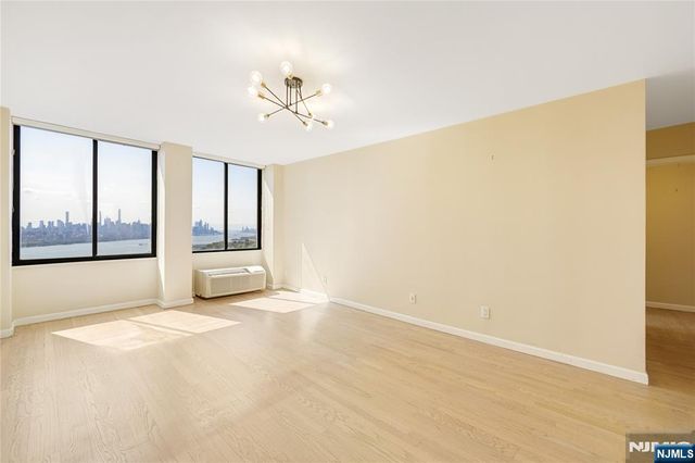 200 Winston Drive 2019, Cliffside Park, NJ 07010