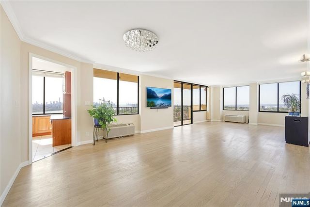 200 Winston Drive 2019, Cliffside Park, NJ 07010